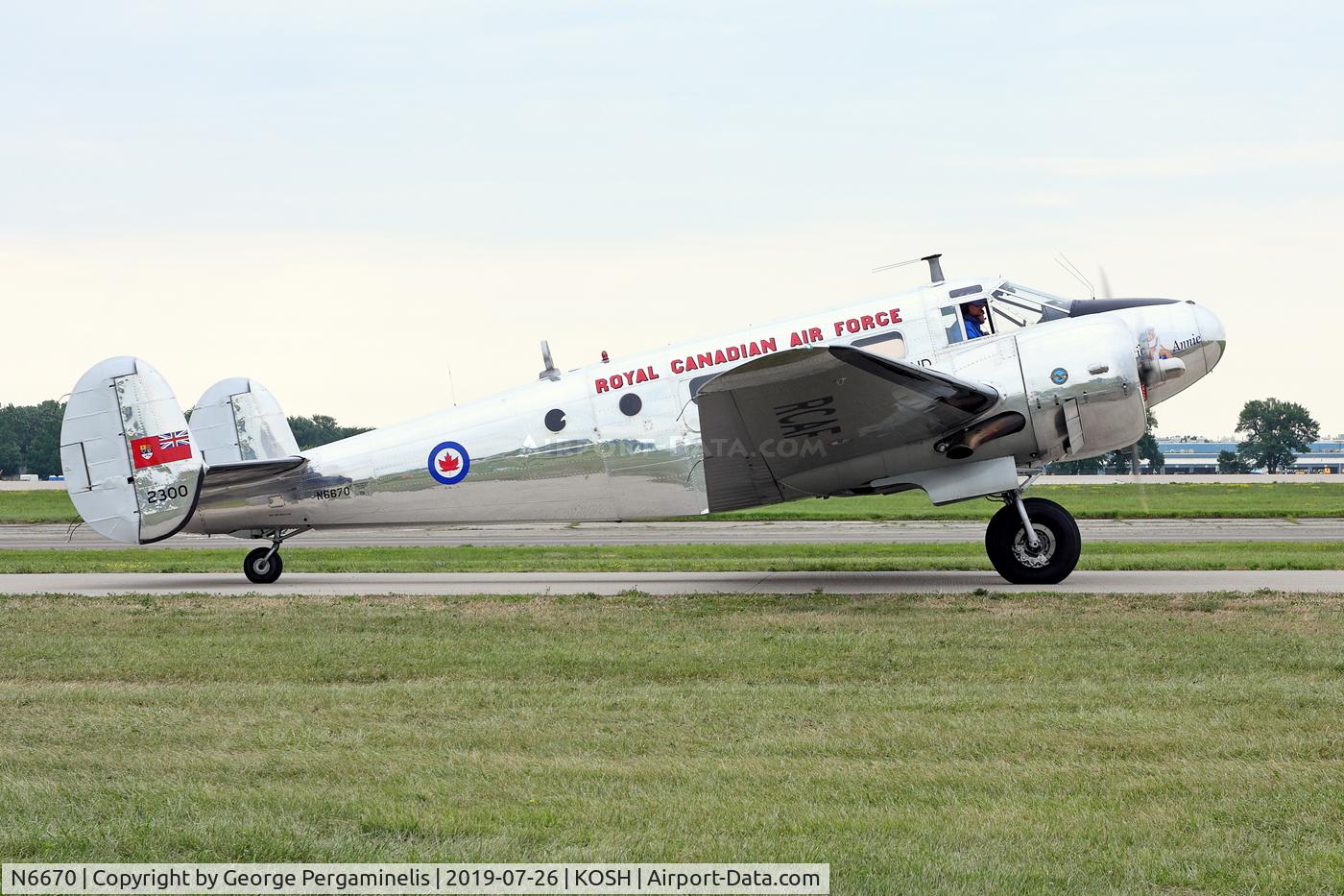 N6670, 1952 Beech 3N Expeditor C/N CA-98, Oshkosh 2019.