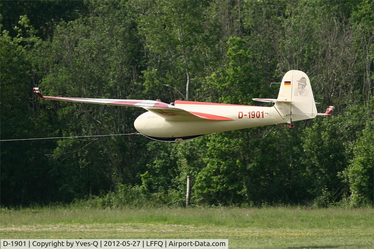 D-1901, 1963 DFS 108-53 Habicht E Replica C/N 1, DFS 108-53 Habicht E, Take off, La Ferte-Alais Airfield (LFFQ) Air Show 2012