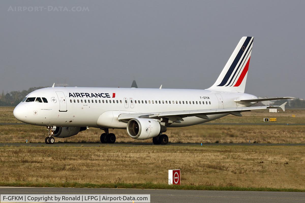 F-GFKM, 1990 Airbus A320-211 C/N 0102, at cdg