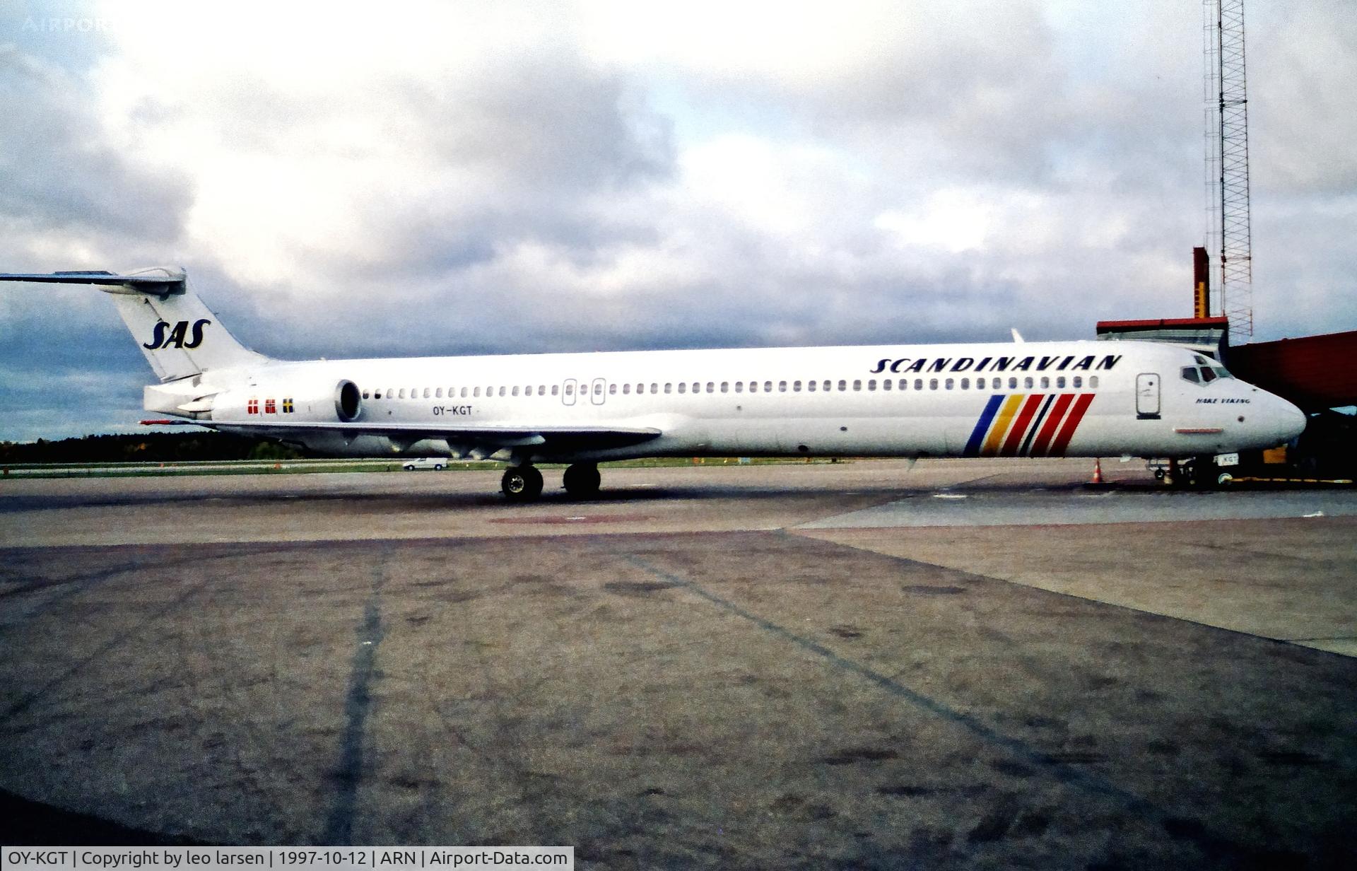 OY-KGT, 1985 McDonnell Douglas MD-82 (DC-9-82) C/N 49380, Stockholm Arlanda 12.10.1997