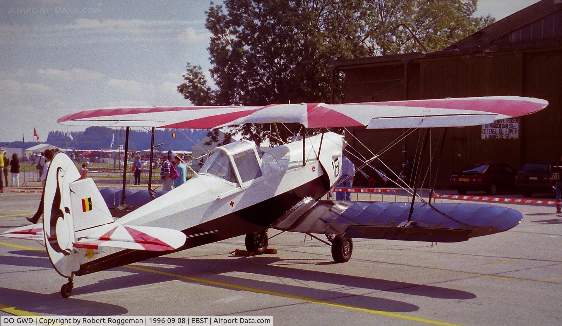 OO-GWD, Stampe-Vertongen SV-4B C/N 1160, OPEN DAY.EX V-18 MANCHOT COLORS.