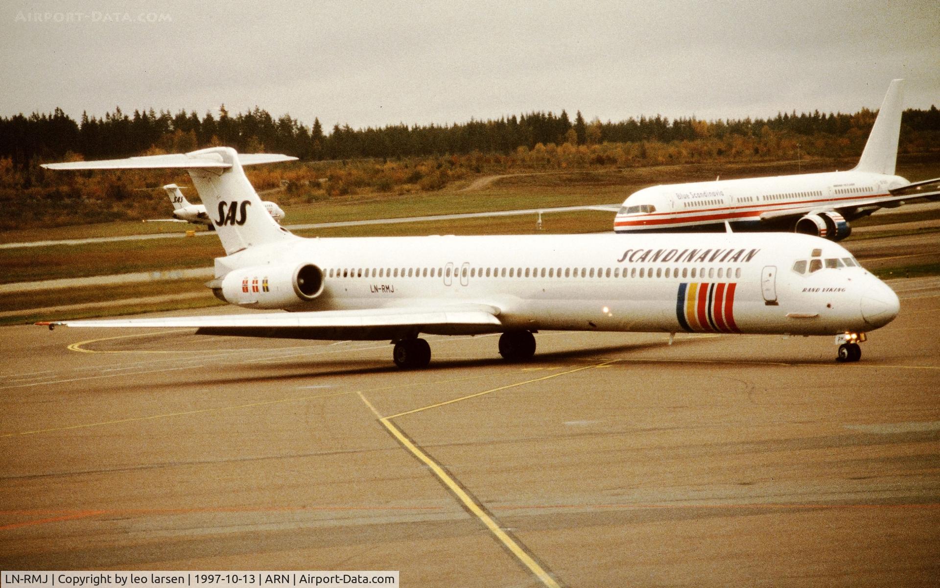 LN-RMJ, 1989 McDonnell Douglas MD-81 (DC-9-81) C/N 49912, Arlanda 13.10.1997