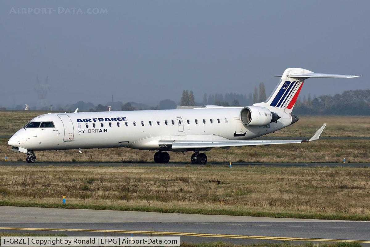 F-GRZL, 2006 Bombardier CRJ-700 (CL-600-2C10) Regional Jet C/N 10245, at cdg