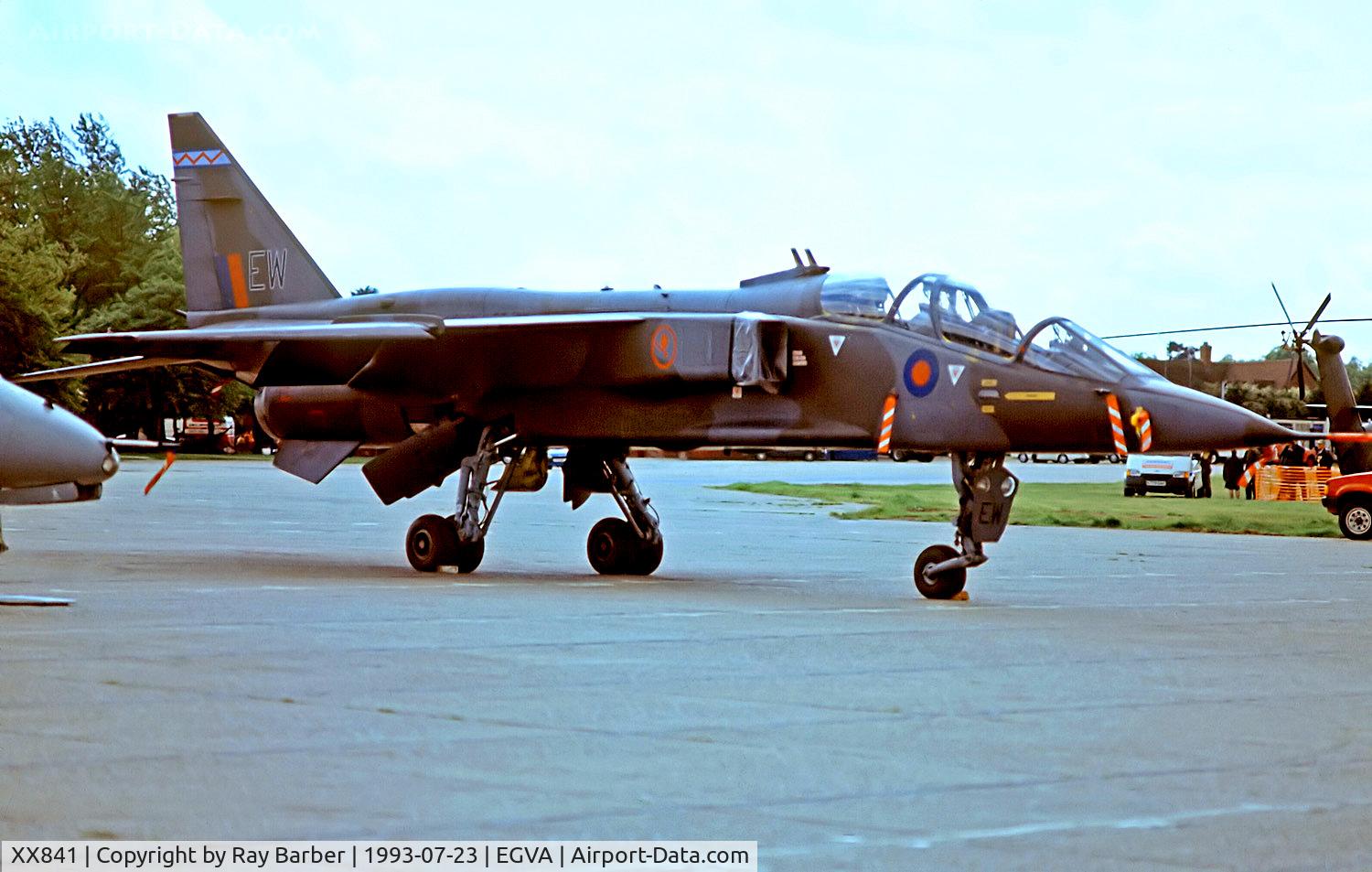 XX841, 1975 Sepecat Jaguar T.4 C/N B.29, XX841   SEPECAT Jaguar T.4 [B29] (Royal Air Force) RAF Fairford~G 23/07/1993