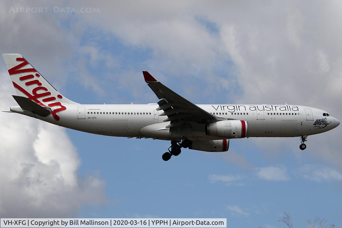VH-XFG, 2013 Airbus A330-243 C/N 1407, from Kalamunda Road