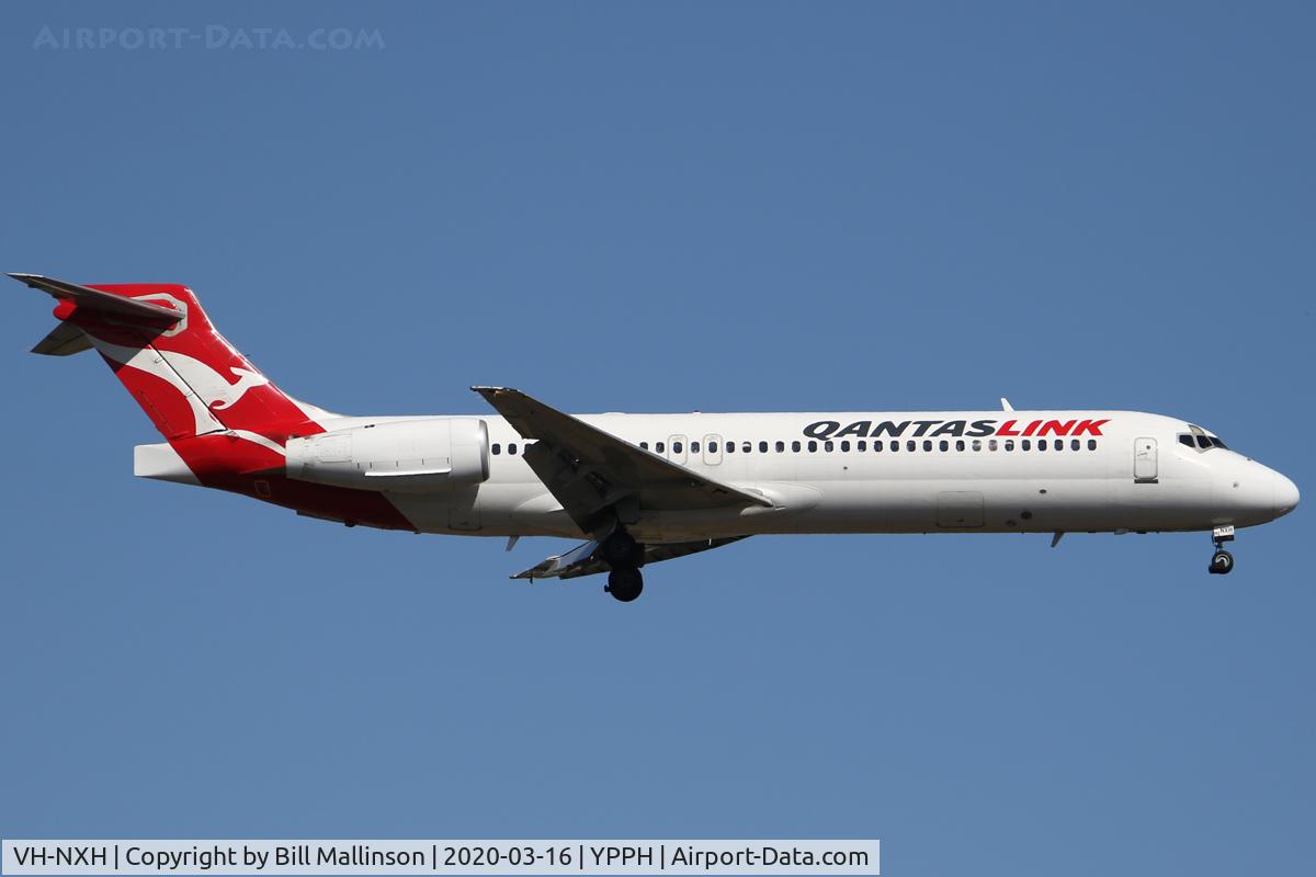 VH-NXH, 1999 Boeing 717-2K9 C/N 55055, from Kalamunda Road