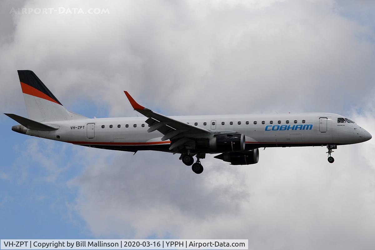 VH-ZPT, 2011 Embraer 190AR (ERJ-190-100IGW) C/N 19000451, short finals from Kalamunda Road
