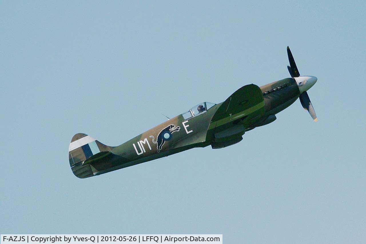 F-AZJS, 1944 Supermarine 389 Spitfire PR.XIX C/N 6S/585110, Supermarine 389 Spitfire PR.XIX, On display, La Ferté-Alais airfield (LFFQ) Air show 2012
