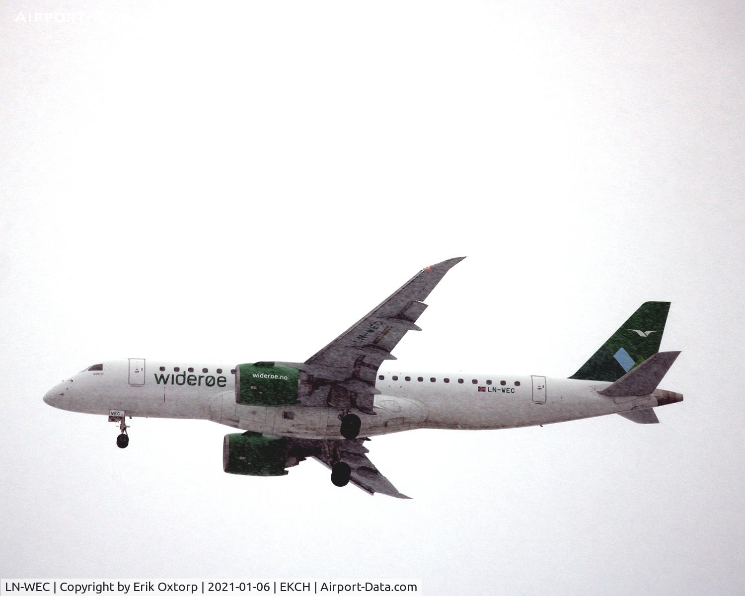 LN-WEC, 2018 Embraer 190-E2 (ERJ-190-300) C/N 19020011, LN-WEC landing rw 04L.