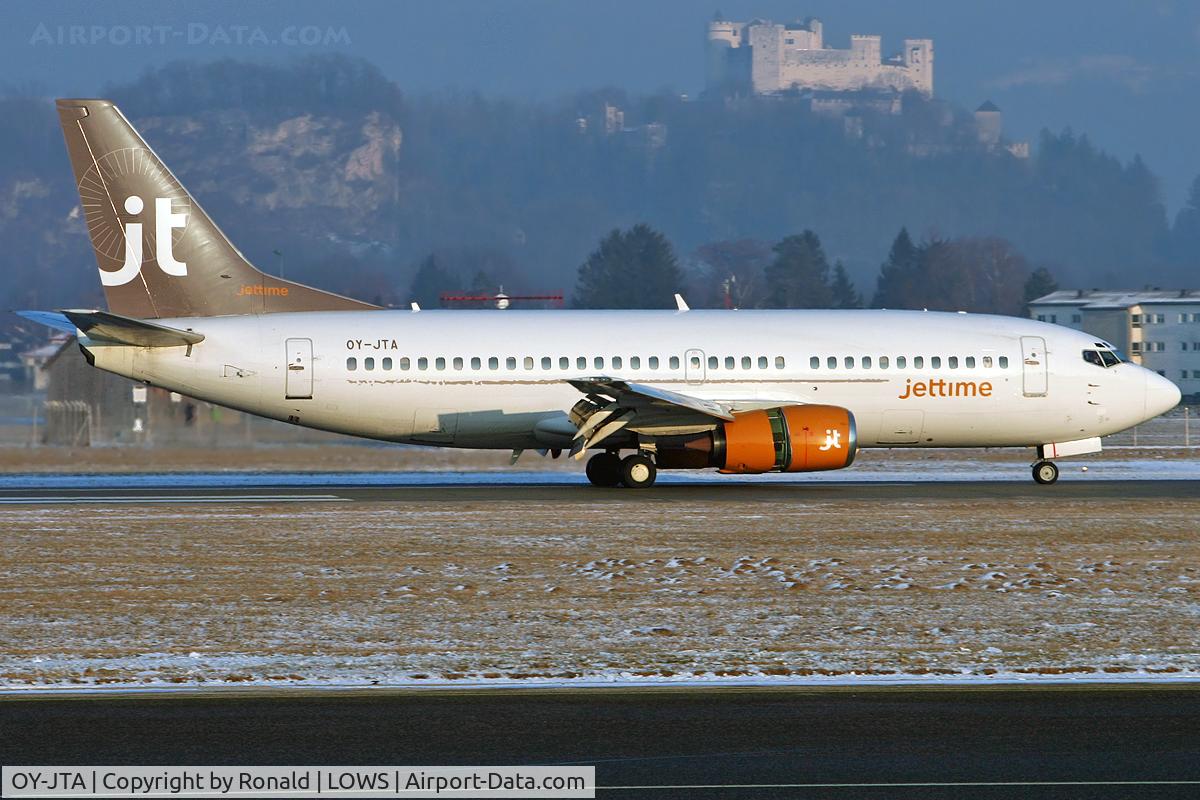 OY-JTA, 1987 Boeing 737-33A C/N 23631, at salzburg