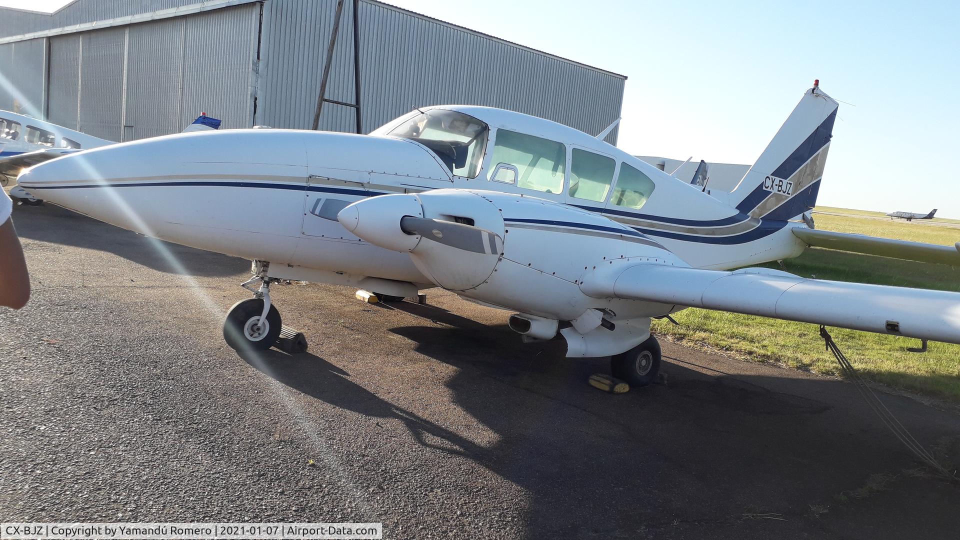 CX-BJZ, Piper PA-23-250 Aztec F C/N 27-7854120, Aeropuerto de Carrasco, Montevideo Uruguay