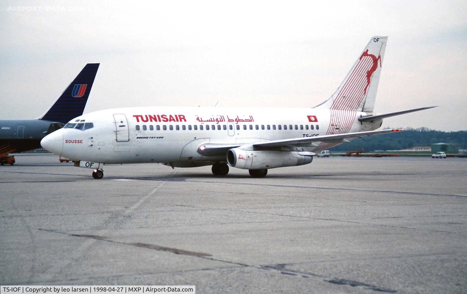 TS-IOF, 1981 Boeing 737-2H3 C/N 22625, Milano Malpensa 27.4.1998