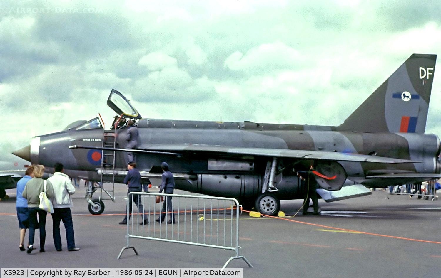 XS923, English Electric Lightning F.6 C/N 95256, XS923   English Electric Lightning F.6 [95256] (Royal Air Force) RAF Mildenhall~G 24/05/1986