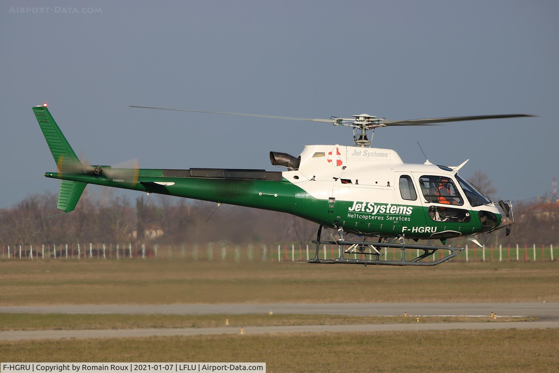 F-HGRU, 2010 Eurocopter AS-350B-3 Ecureuil Ecureuil C/N 4912, Take off