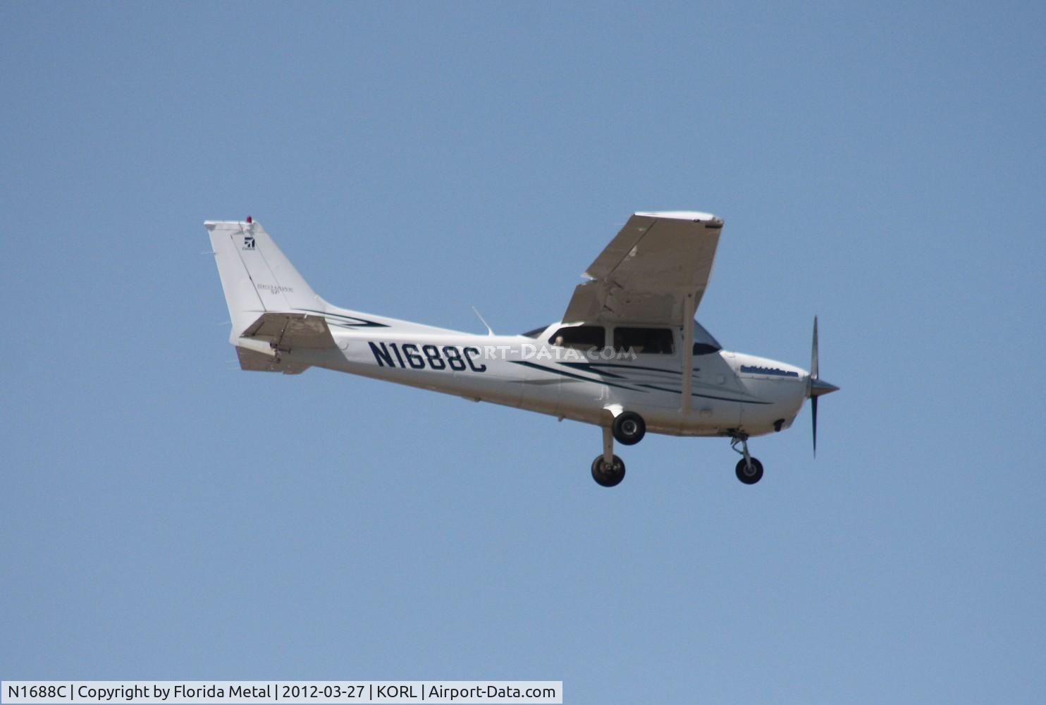 N1688C, 2007 Cessna 172S C/N 172S10612, ORL spotting 2012
