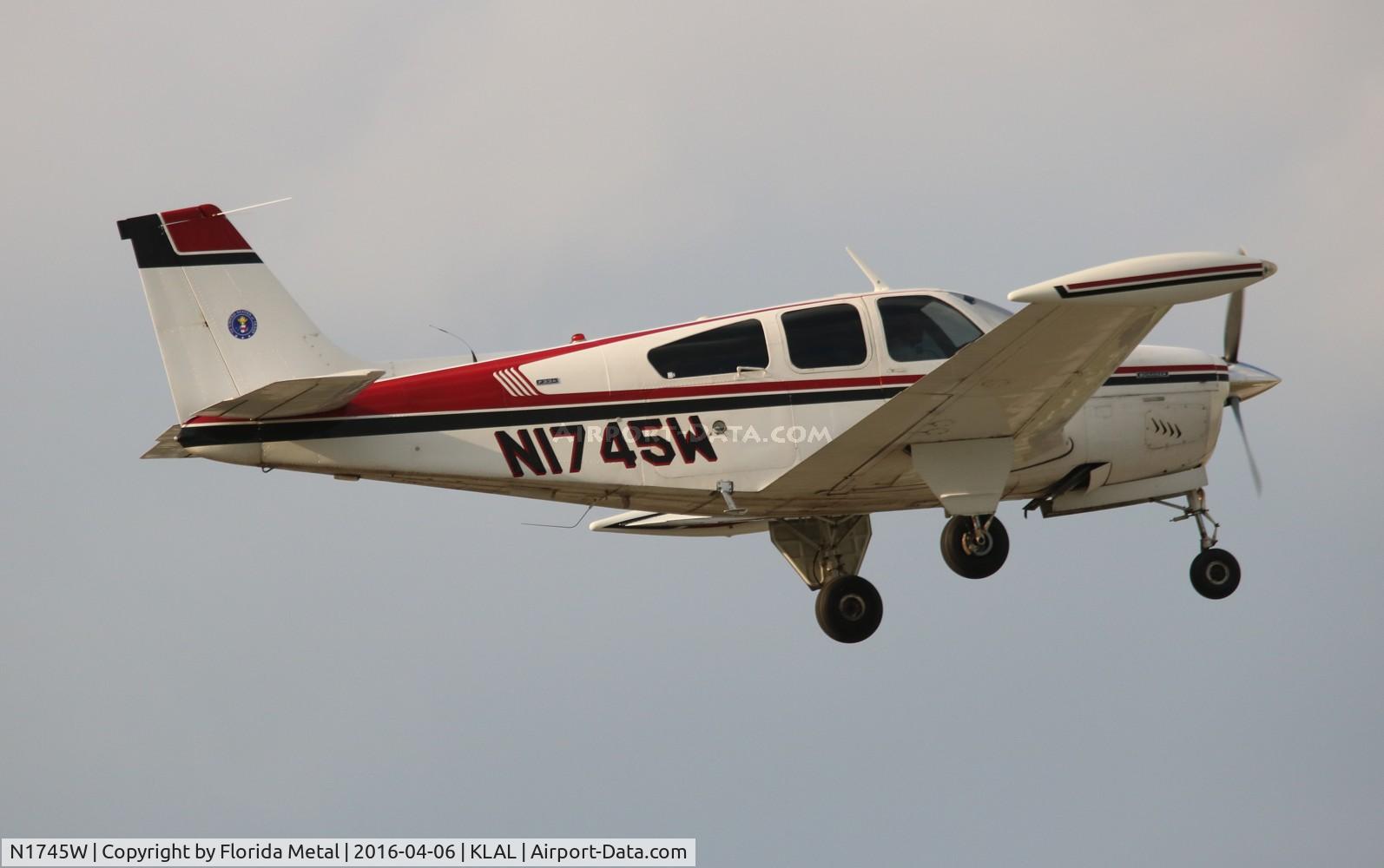 N1745W, 1972 Beech F33A Bonanza C/N CE-409, SNF LAL 2016