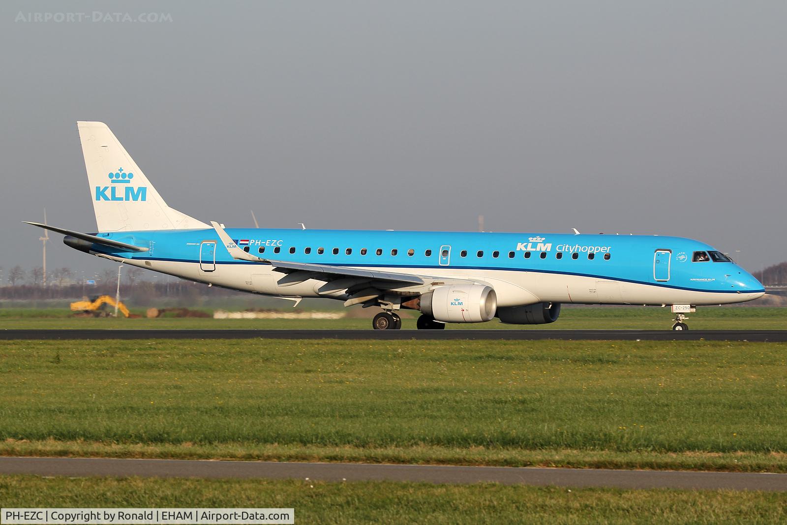 PH-EZC, 2008 Embraer 190LR (ERJ-190-100LR) C/N 19000250, at spl