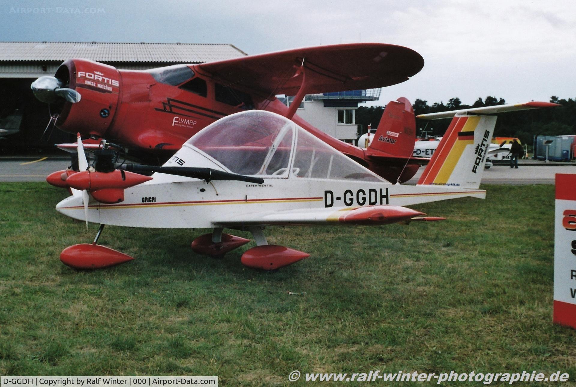 D-GGDH, Colomban MC-15 Cri-Cri (Cricket) C/N 164, Colomban MC-15 Cri-Cri - Private - 164 - D-GGDH - 08.2006