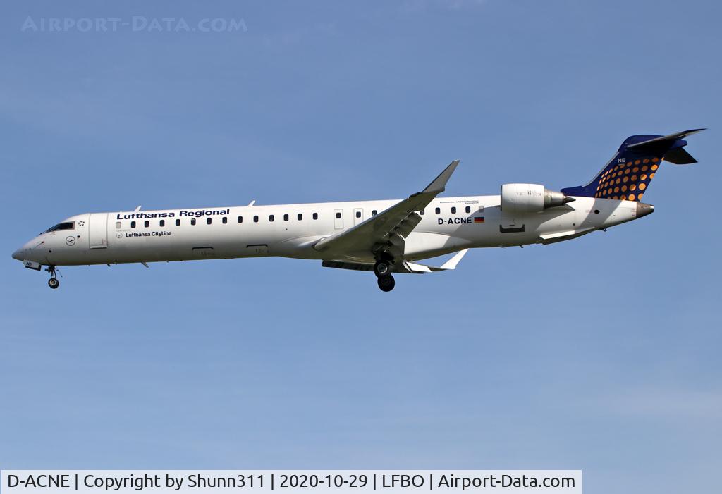 D-ACNE, 2009 Bombardier CRJ-900ER (CL-600-2D24) C/N 15241, Landing rwy 32L in Eurowings c/s with Lufthansa Regional titles