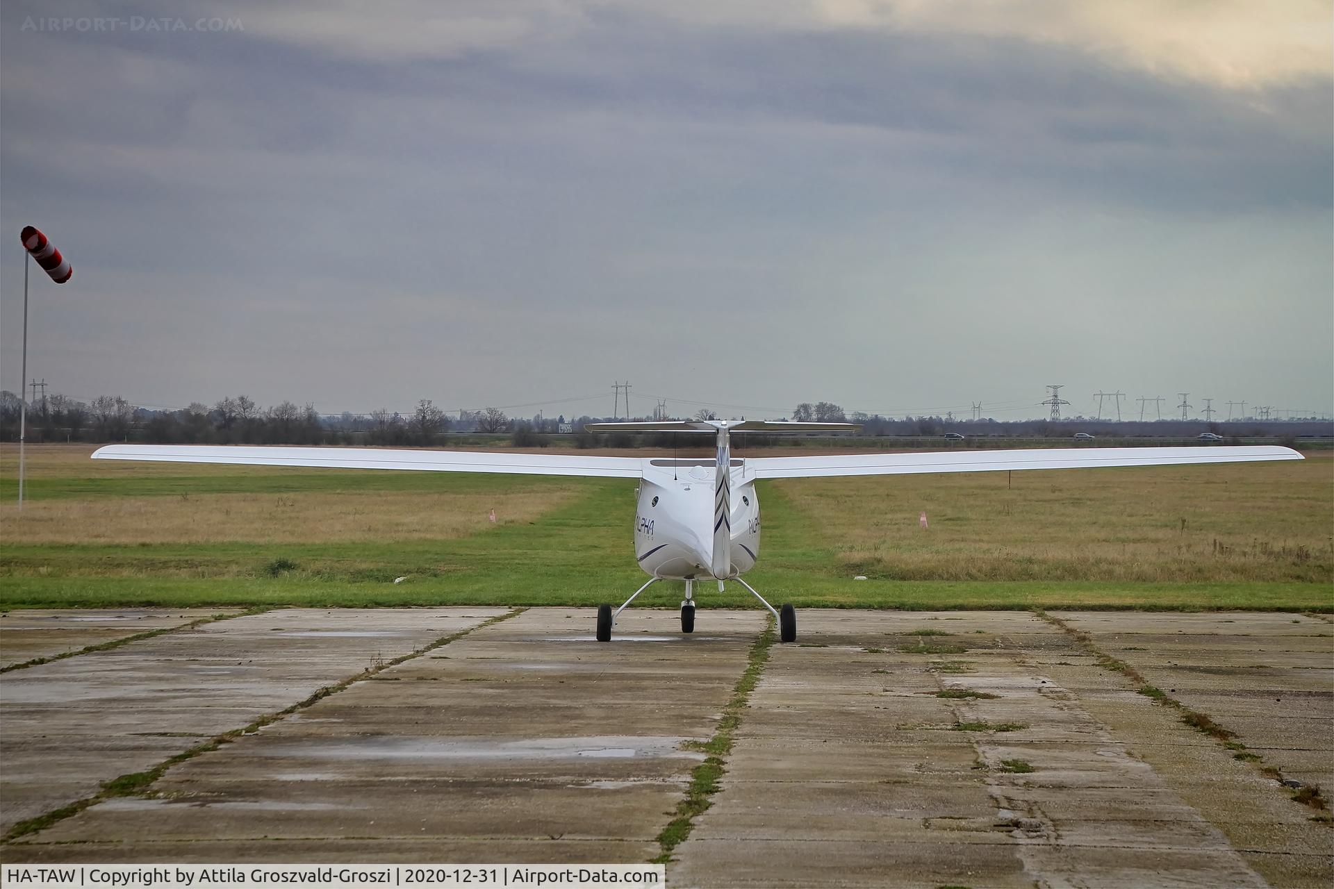 HA-TAW, 2015 Pipistrel Alpha Trainer C/N 697 AT 912, Balatonfökajár Airfield, Hungary