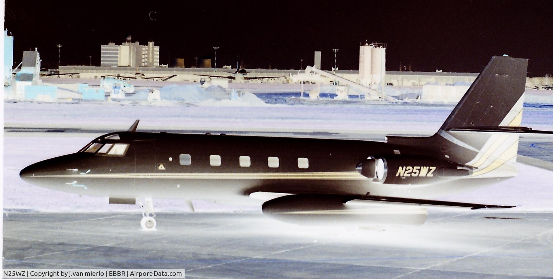 N25WZ, 1977 Lockheed L-1329-25 Jetstar II C/N 5204, Negative from slide