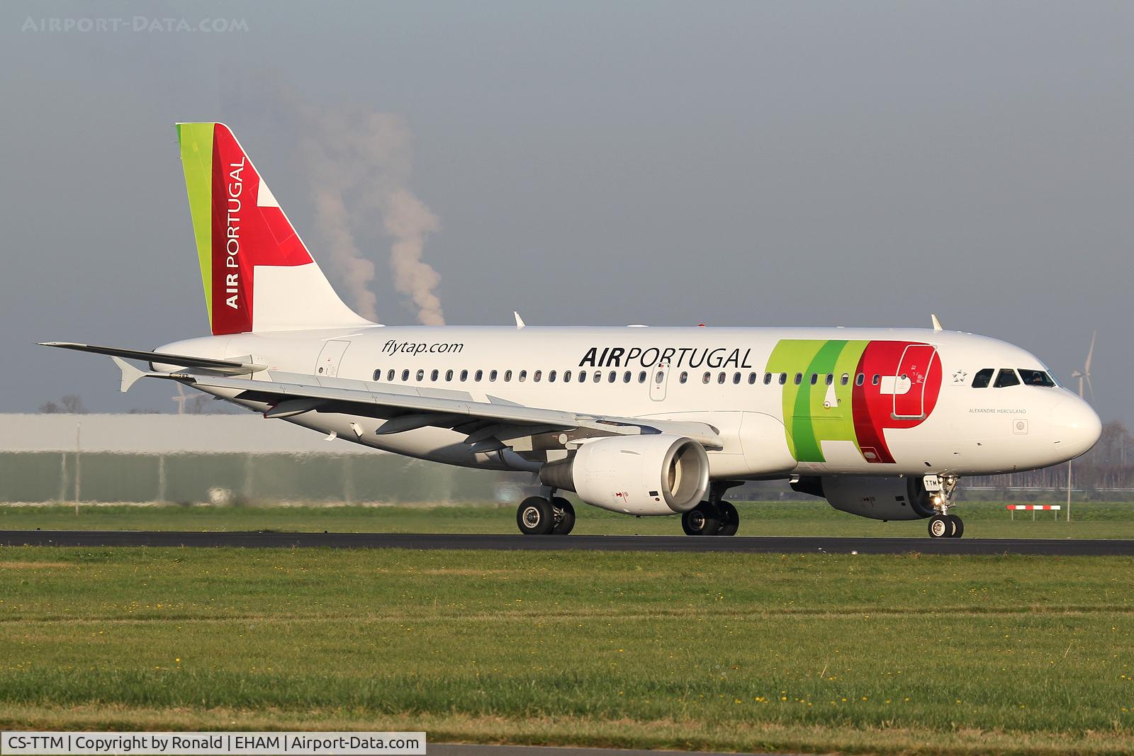 CS-TTM, 1999 Airbus A319-111 C/N 1106, at spl