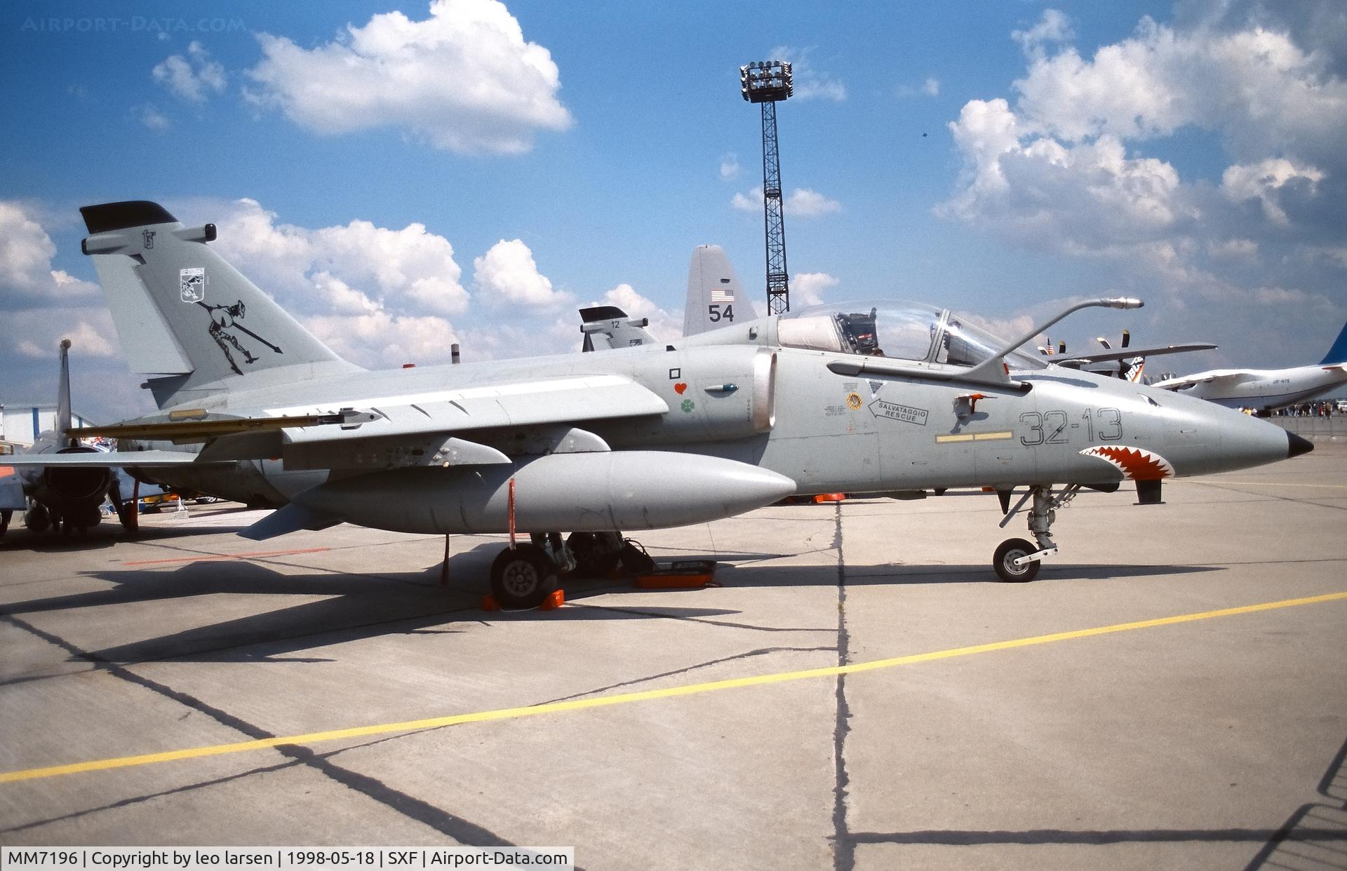 MM7196, AMX International AMX C/N IX108, Berlin Air Show 18.5.1998