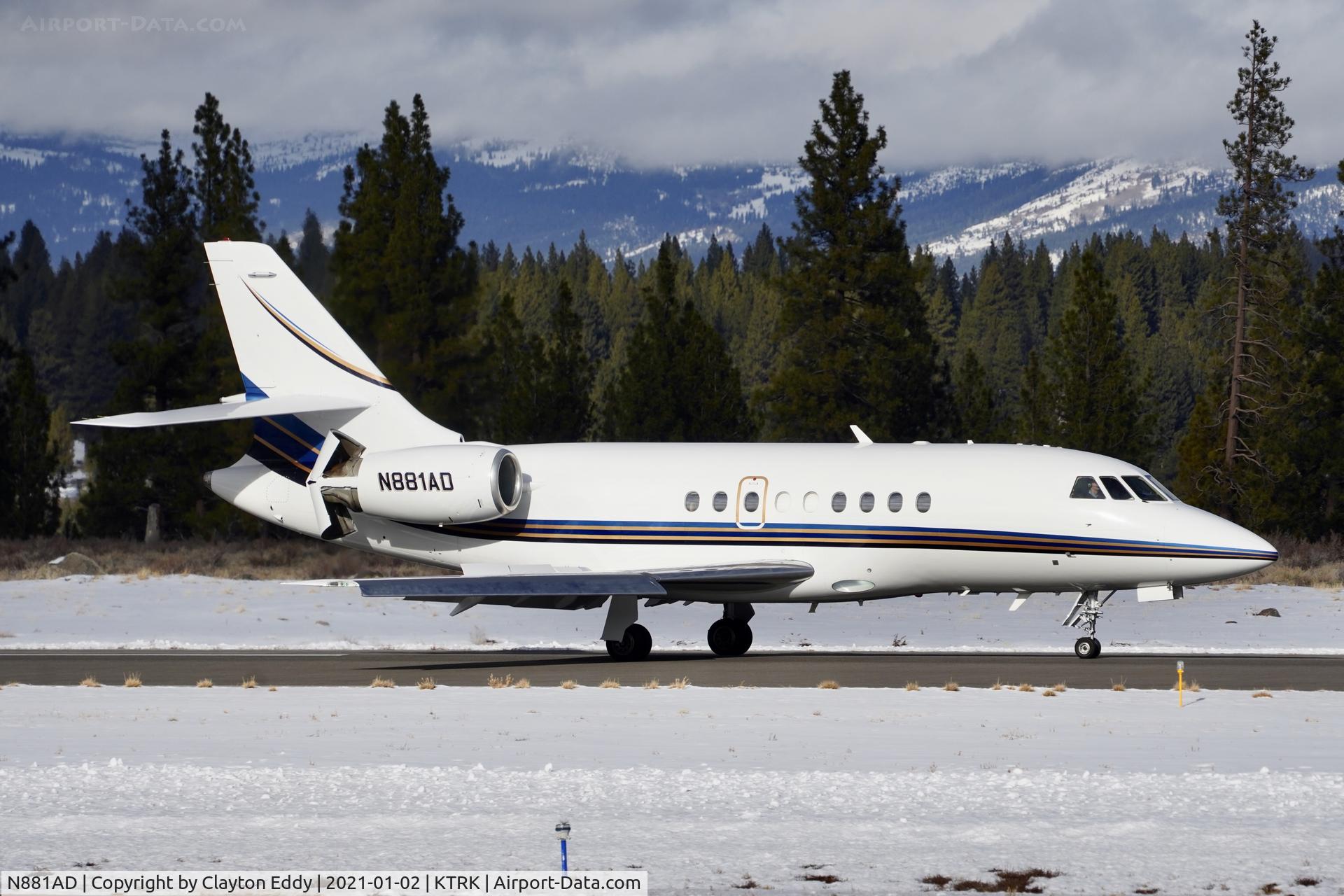 N881AD, 2000 Dassault Falcon 2000 C/N 136, Truckee airport California 2021.