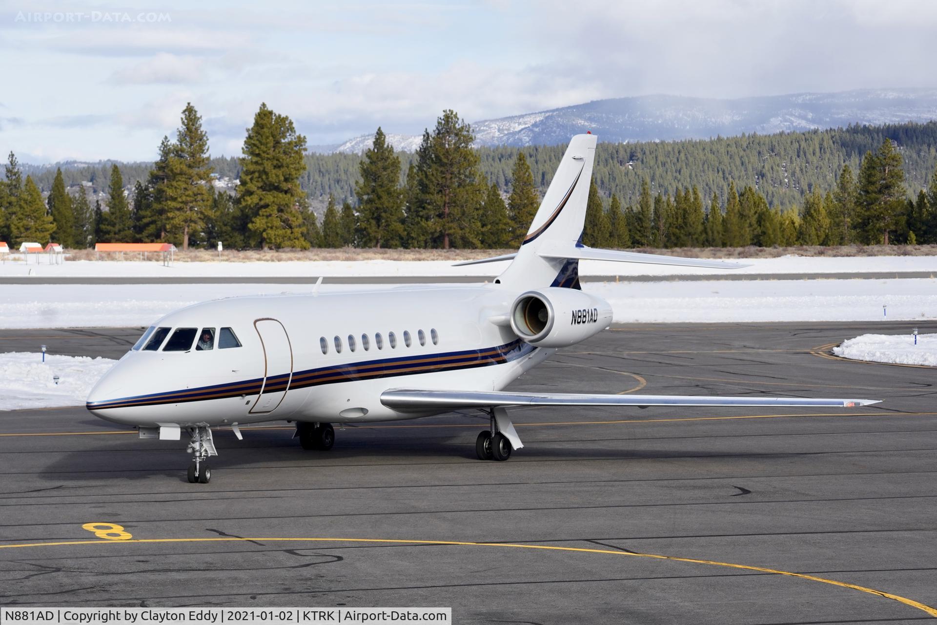 N881AD, 2000 Dassault Falcon 2000 C/N 136, Truckee airport California 2021.