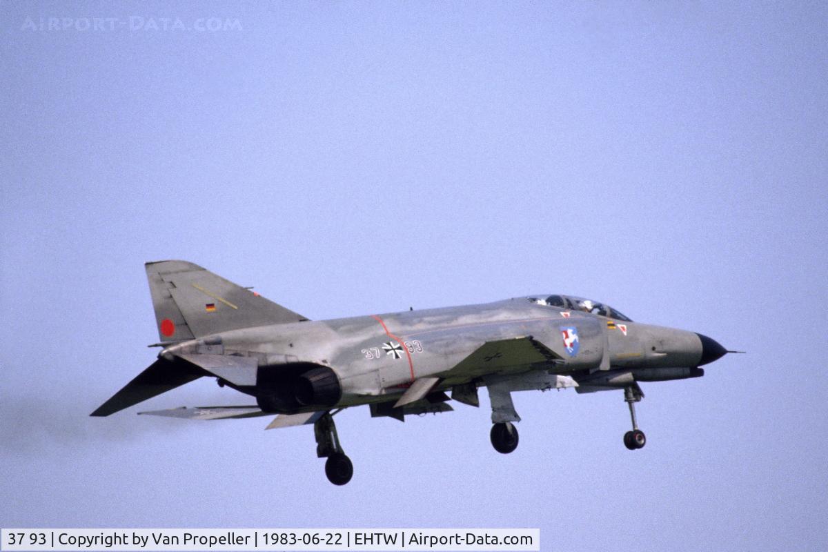 37 93, McDonnell Douglas F-4F Phantom II C/N 4583, Luftwaffe McDonnell Douglas F-4F-56-MC Phantom II landing at Twenthe Air Base, the Netherlands, 1983