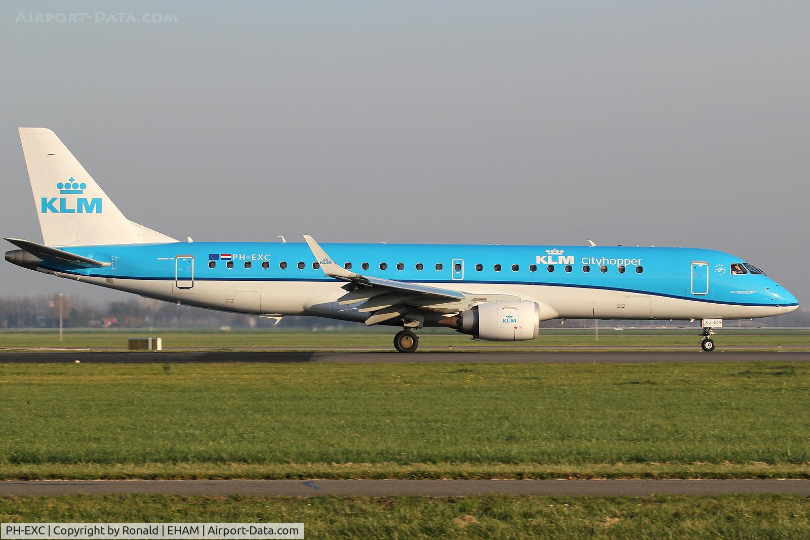PH-EXC, 2014 Embraer 190STD (ERJ-190-100) C/N 19000659, at spl