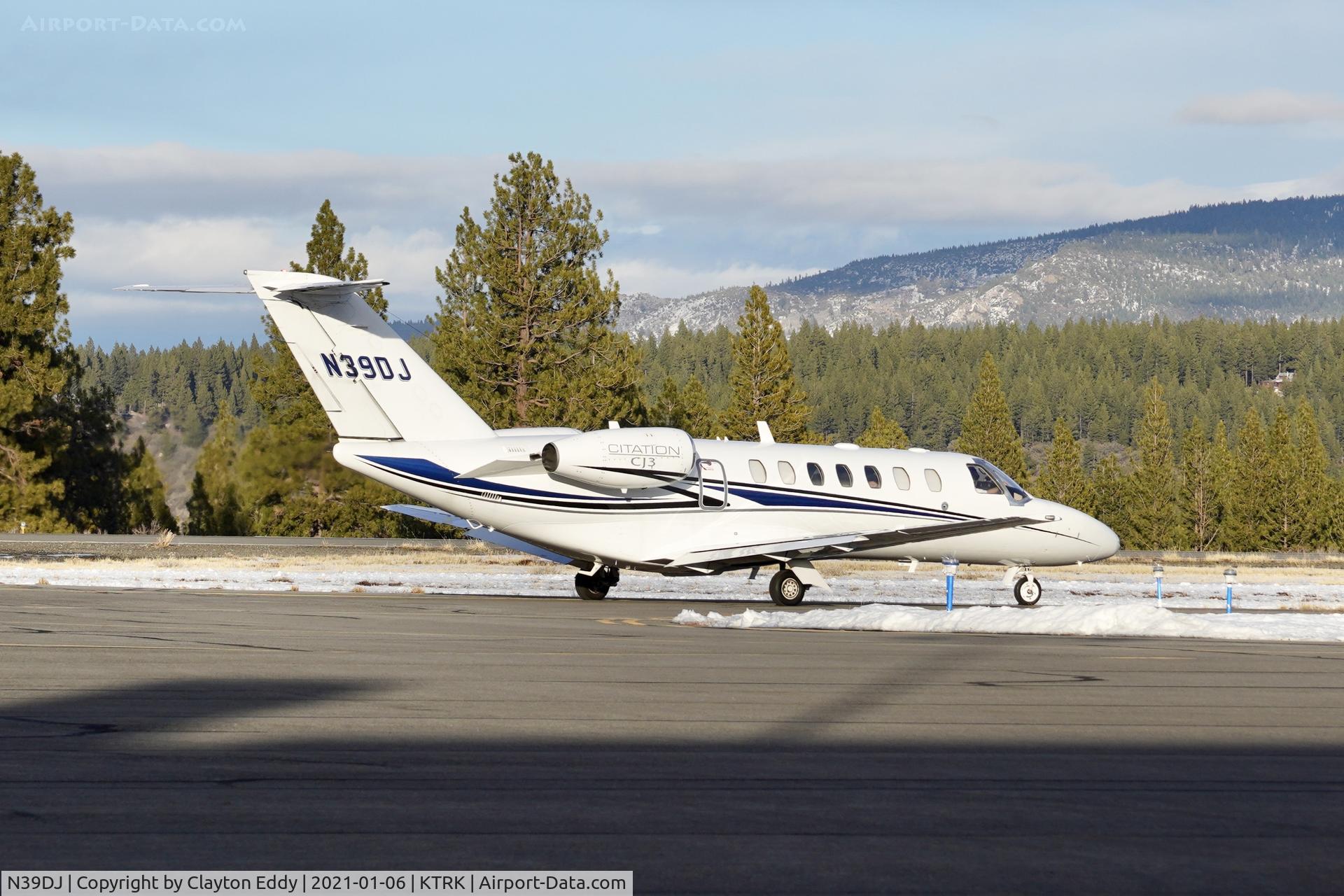 N39DJ, 2006 Cessna 525B CitationJet CJ3 C/N 525B0082, Truckee airport California 2021.