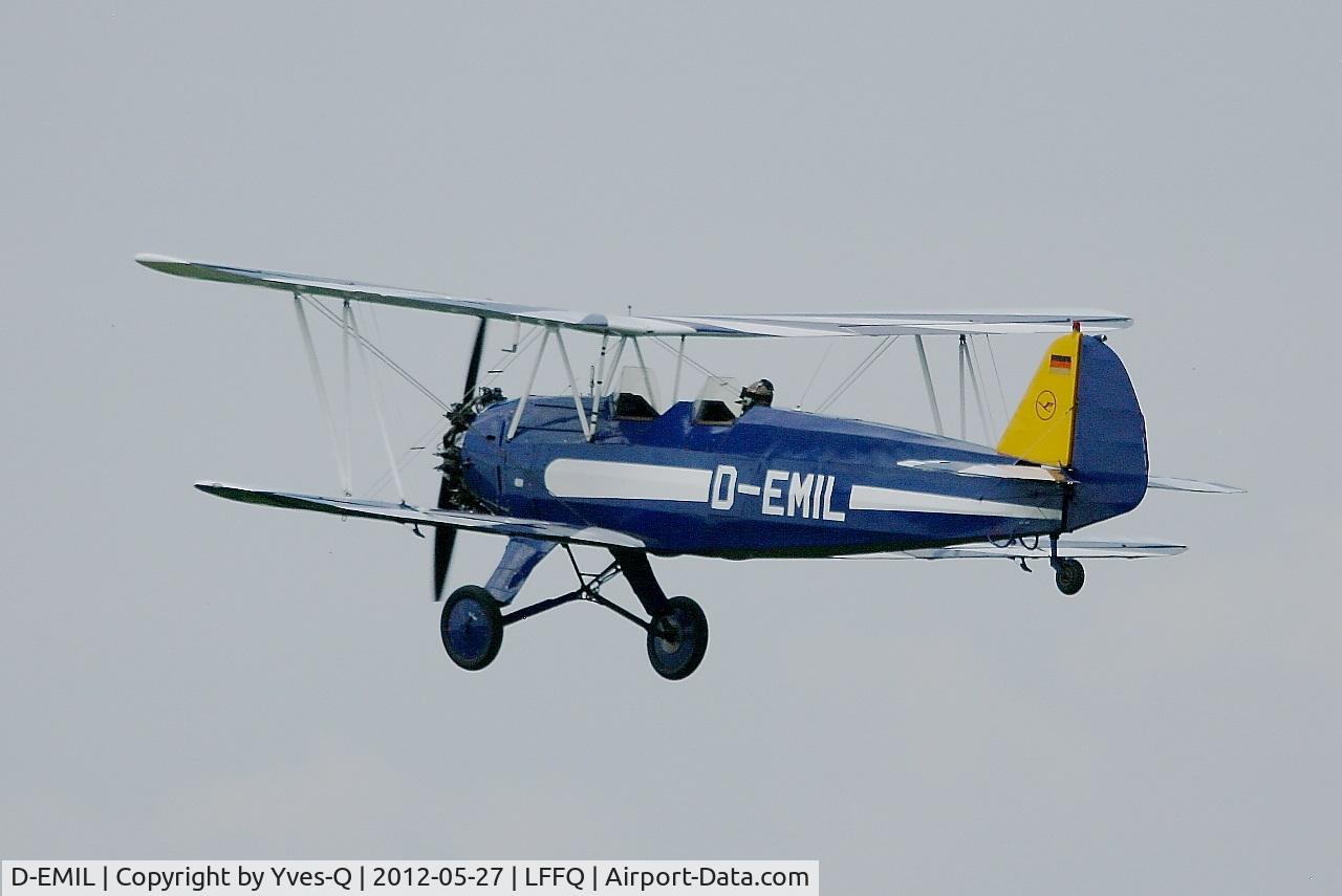 D-EMIL, 1938 Focke-Wulf Fw-44J Stieglitz C/N 114, Focke-Wulf Fw-44J Stieglitz, Take off, La Ferté-Alais Airfield (LFFQ) Air Show 2012