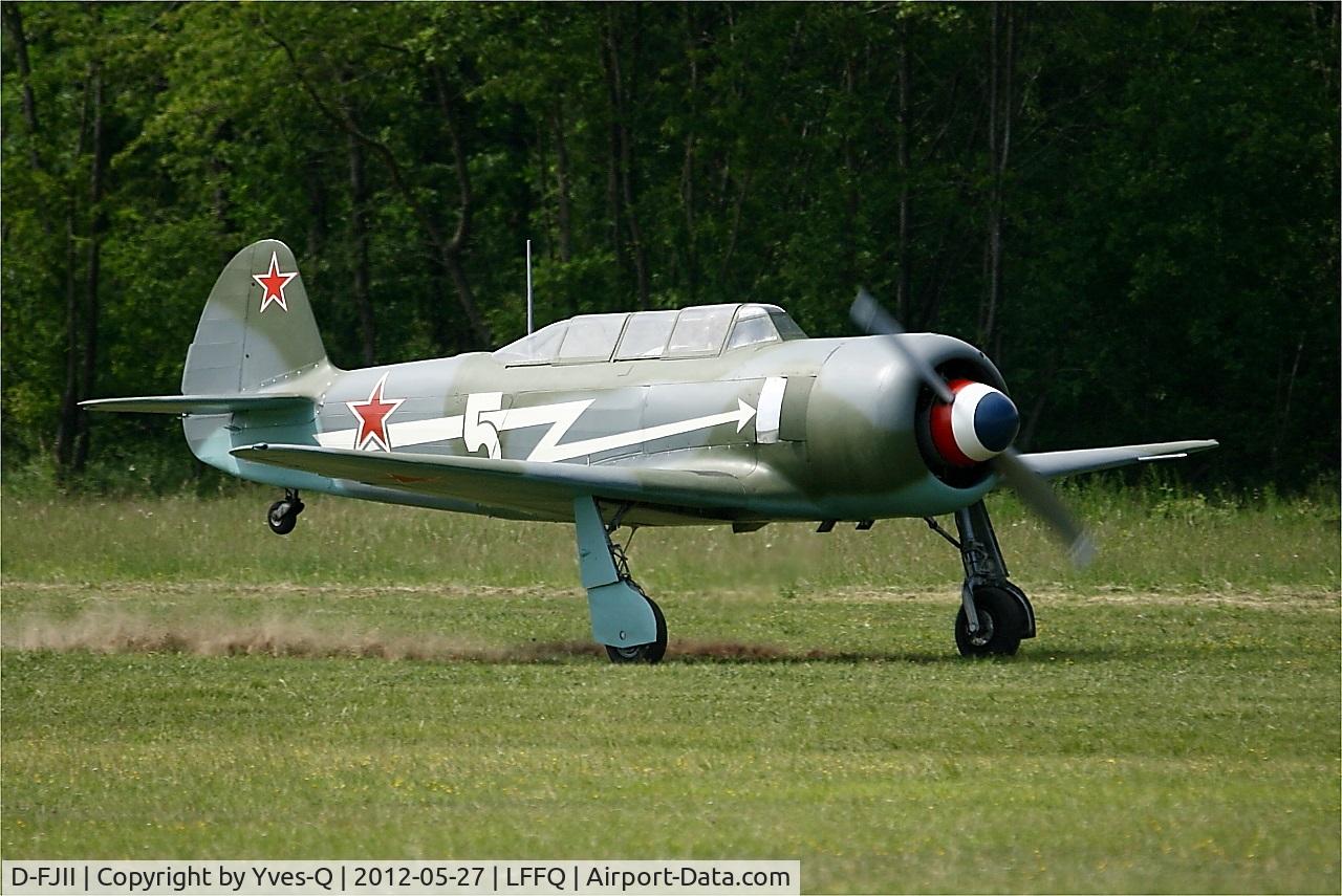 D-FJII, Yakovlev Yak-11 C/N Y-5434, Yakovlev Yak-11, Landing, La Ferté-Alais Airfield (LFFQ) Air show 2012