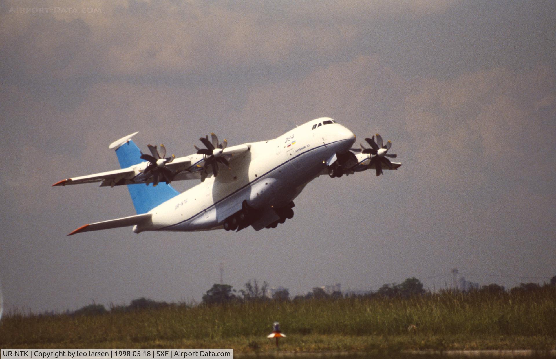UR-NTK, Antonov An-70 C/N 770102, Berlin Air Show 18.5.1998