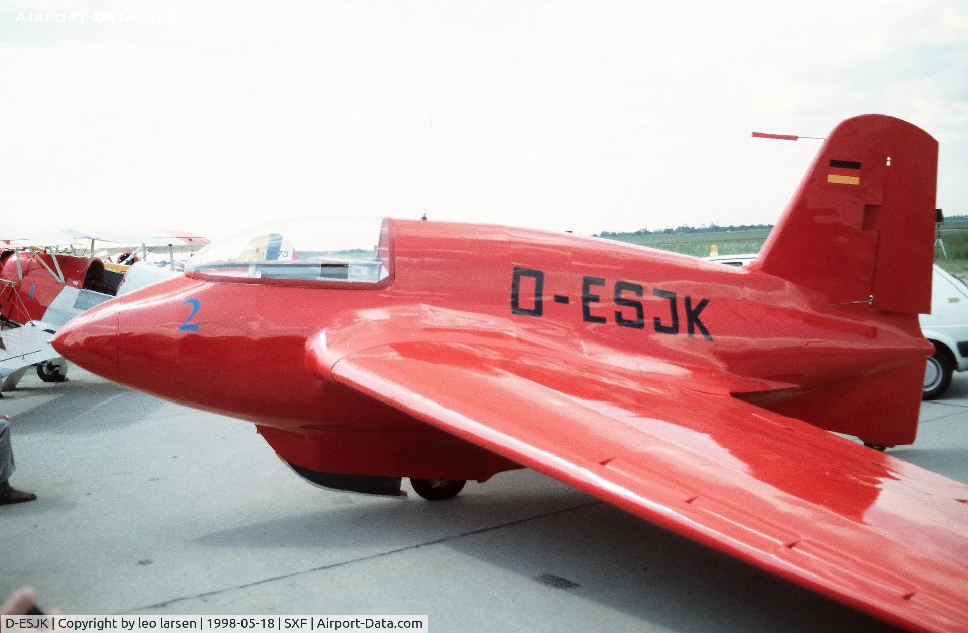 D-ESJK, 1996 Messerschmitt Me 163A Replica C/N 1788, Berlin Air Show 18.5.1998.T D-1634 and Museum EADS