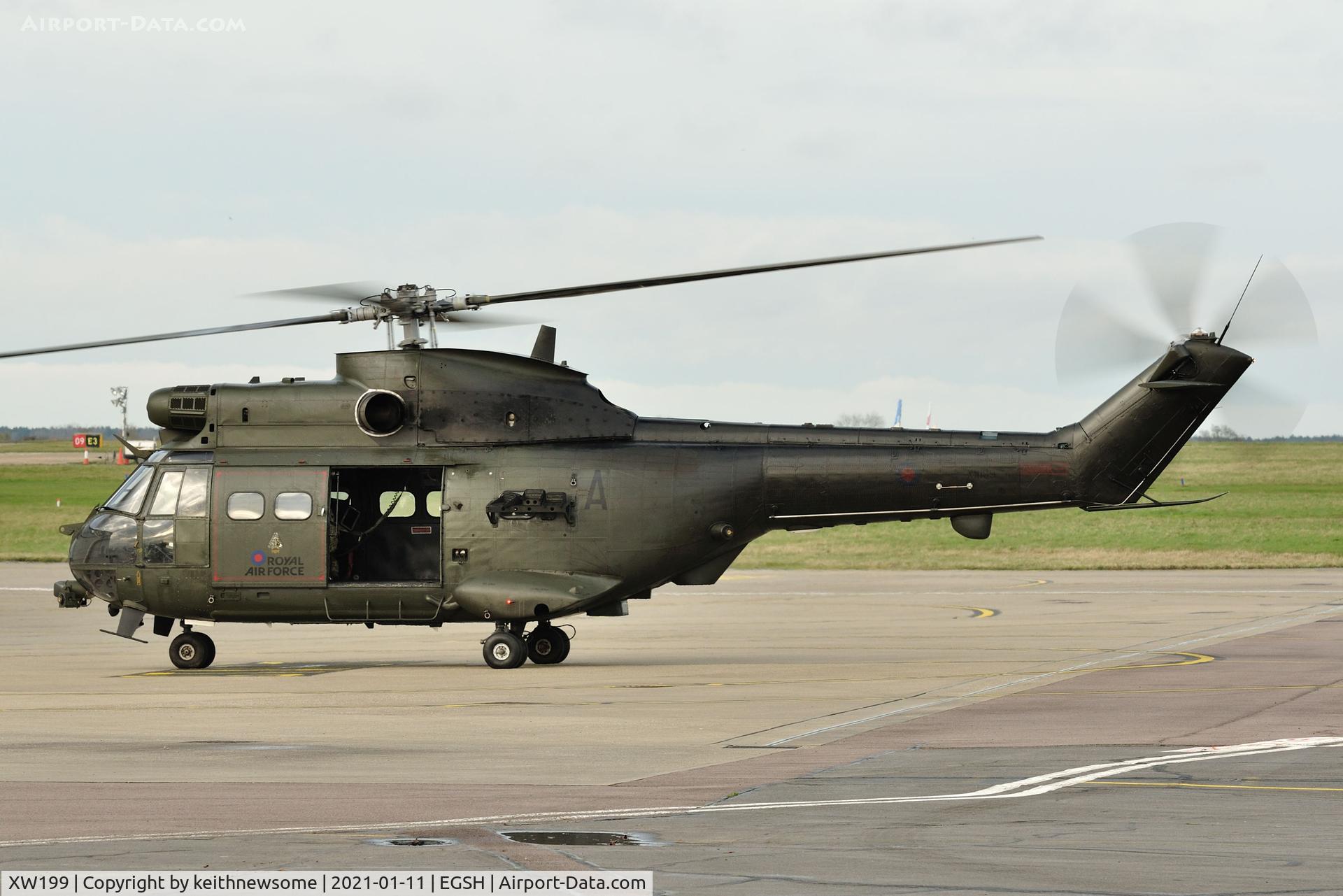 XW199, 1971 Westland Puma HC.1 C/N 1042/F9746, Leaving Norwich.