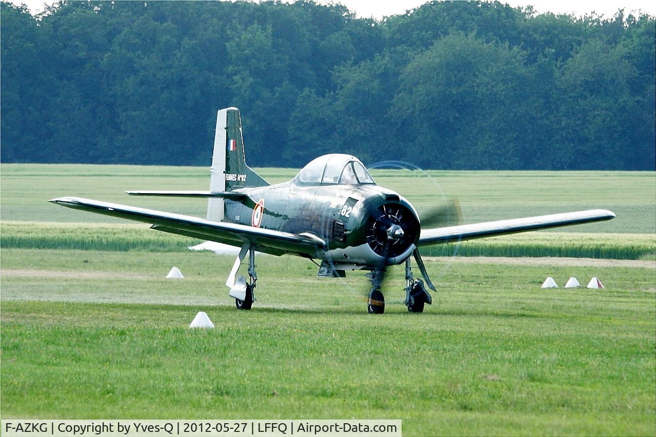 F-AZKG, 1951 North American T-28A Fennec C/N 174-111, North American T-28A Fennec, Take off run, La Ferté-Alais airfield (LFFQ) Air show 2012