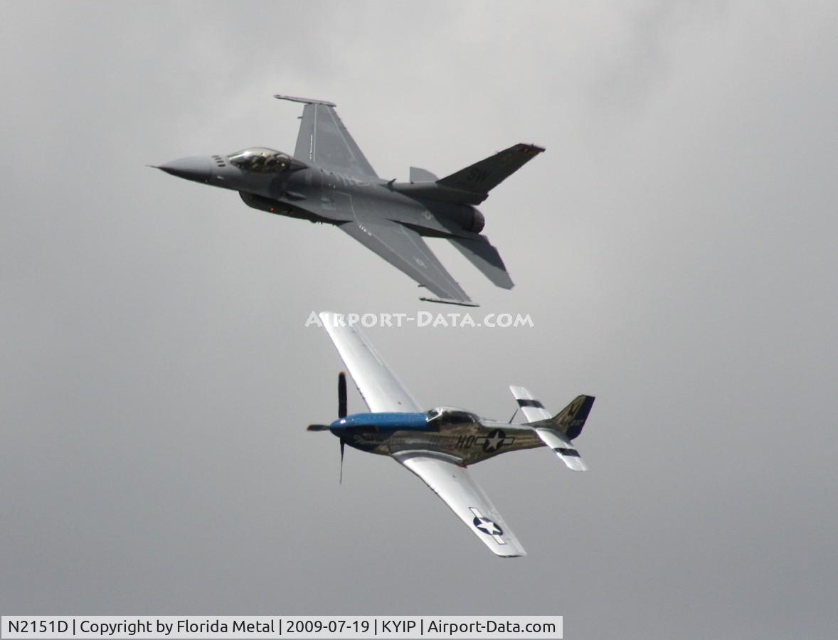 N2151D, 1944 North American F-51D Mustang C/N 122-40196, TOM YIP 2009