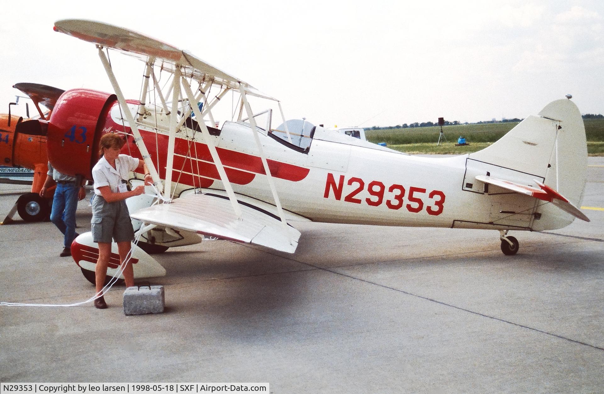 N29353, 1940 Waco UPF-7 C/N 5380, Berlin Air Show 18.5.1998
