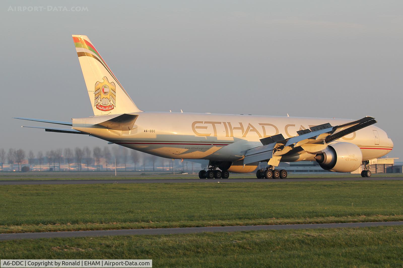 A6-DDC, 2013 Boeing 777-FFX C/N 39691, at spl