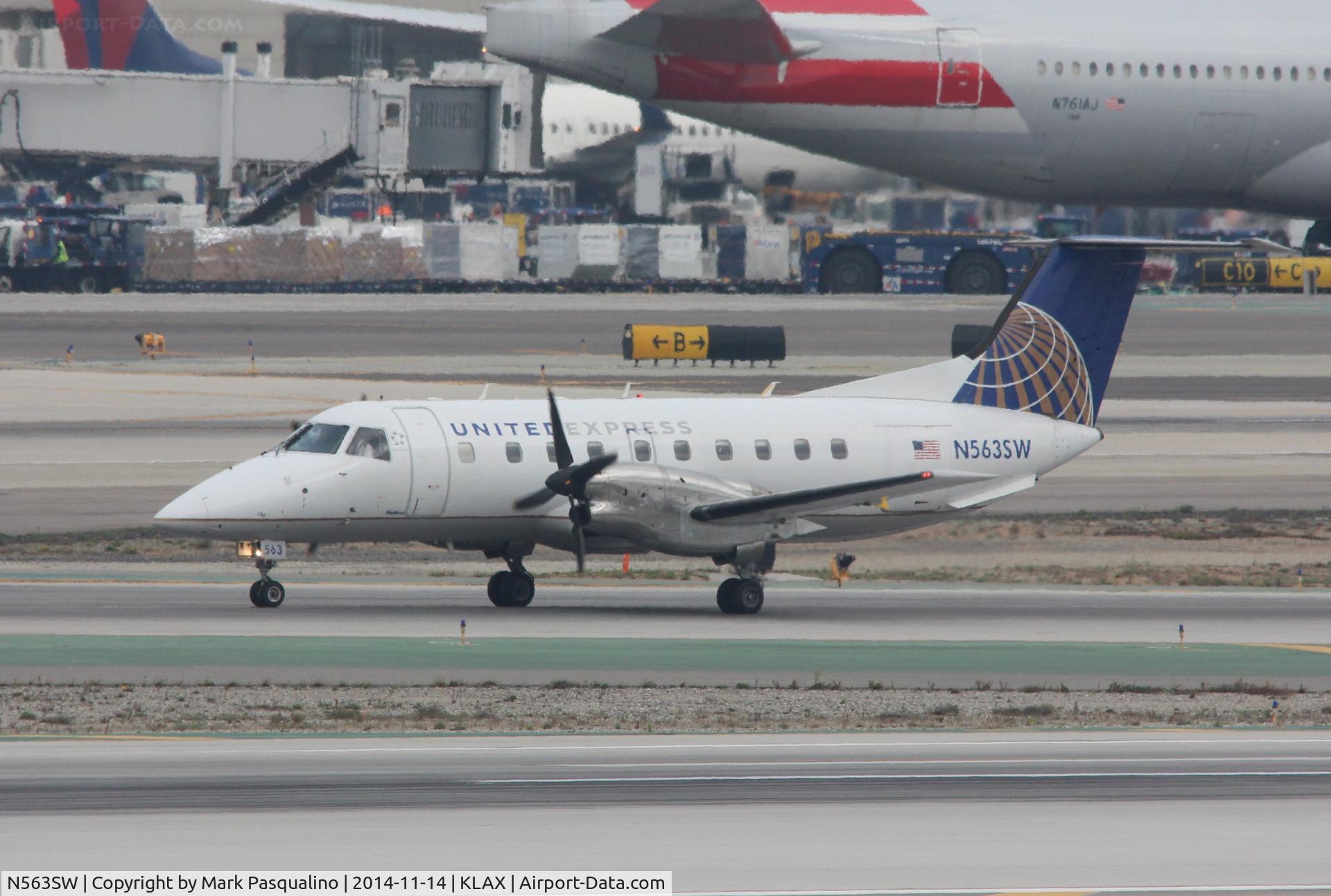 N563SW, 1998 Embraer EMB-120 Brasilia C/N 120338, EMB-120