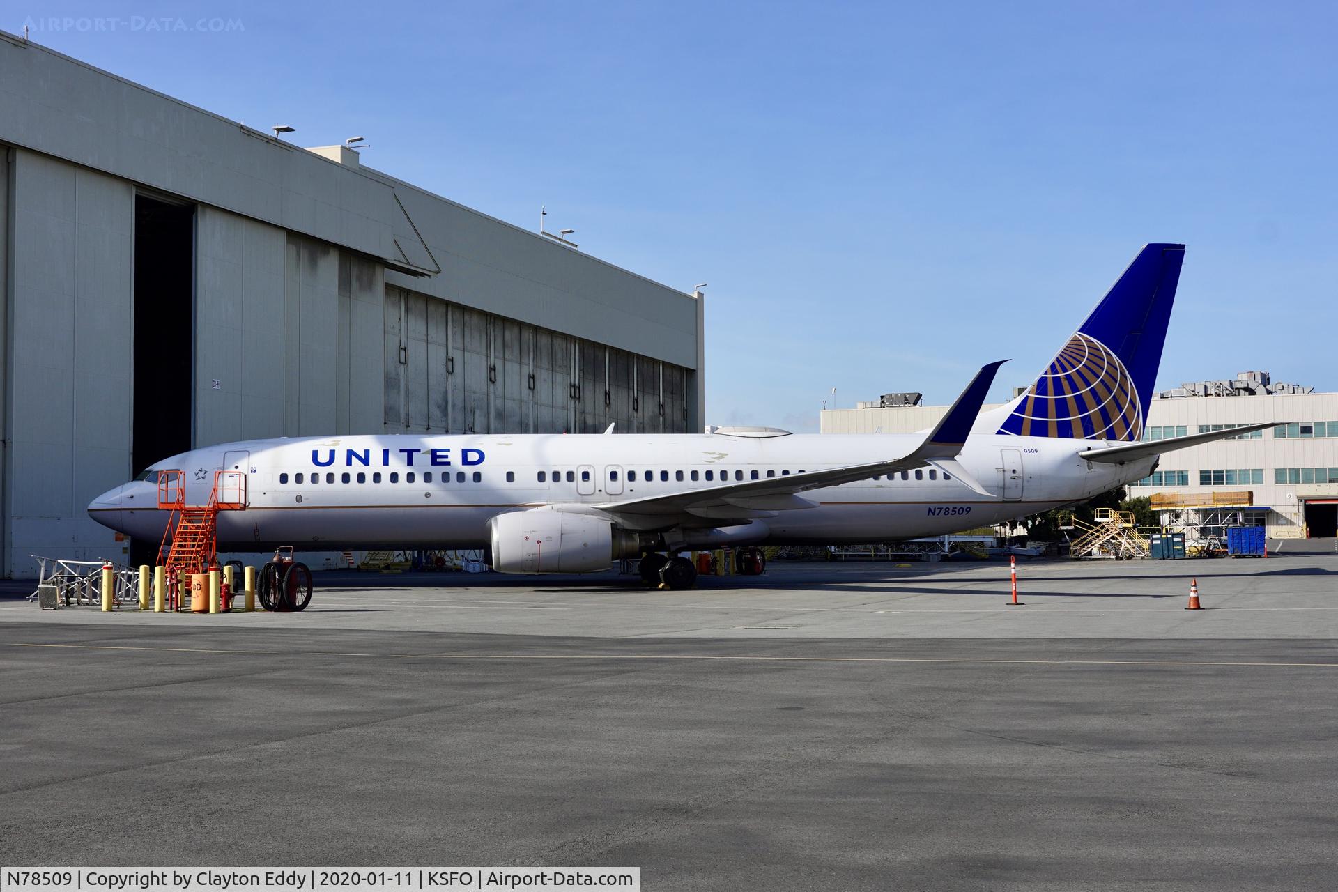 N78509, 2008 Boeing 737-824 C/N 31638, SFO 2020.