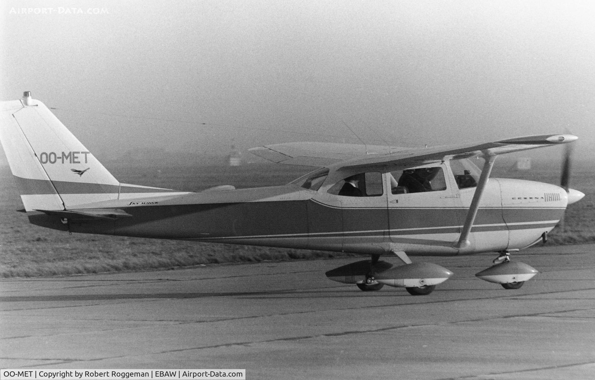 OO-MET, 1963 Cessna 172D C/N 17249978, 1965.