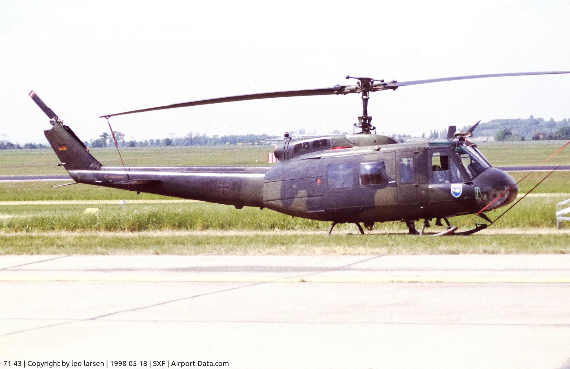 71 43, Bell (Dornier) UH-1D Iroquois (205) C/N 8203, Berlin Air Show 18.5.1998