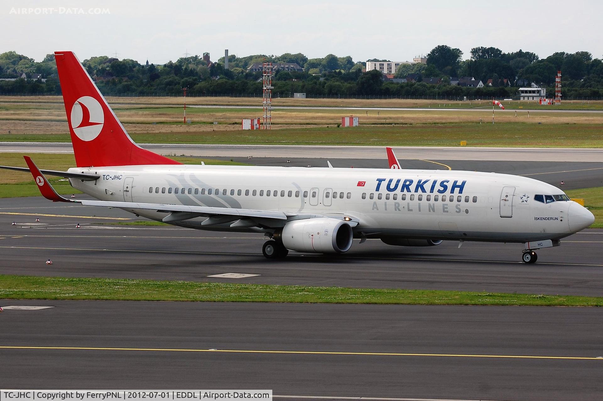 TC-JHC, 2008 Boeing 737-8F2 C/N 35742, Turkish B738 taxying