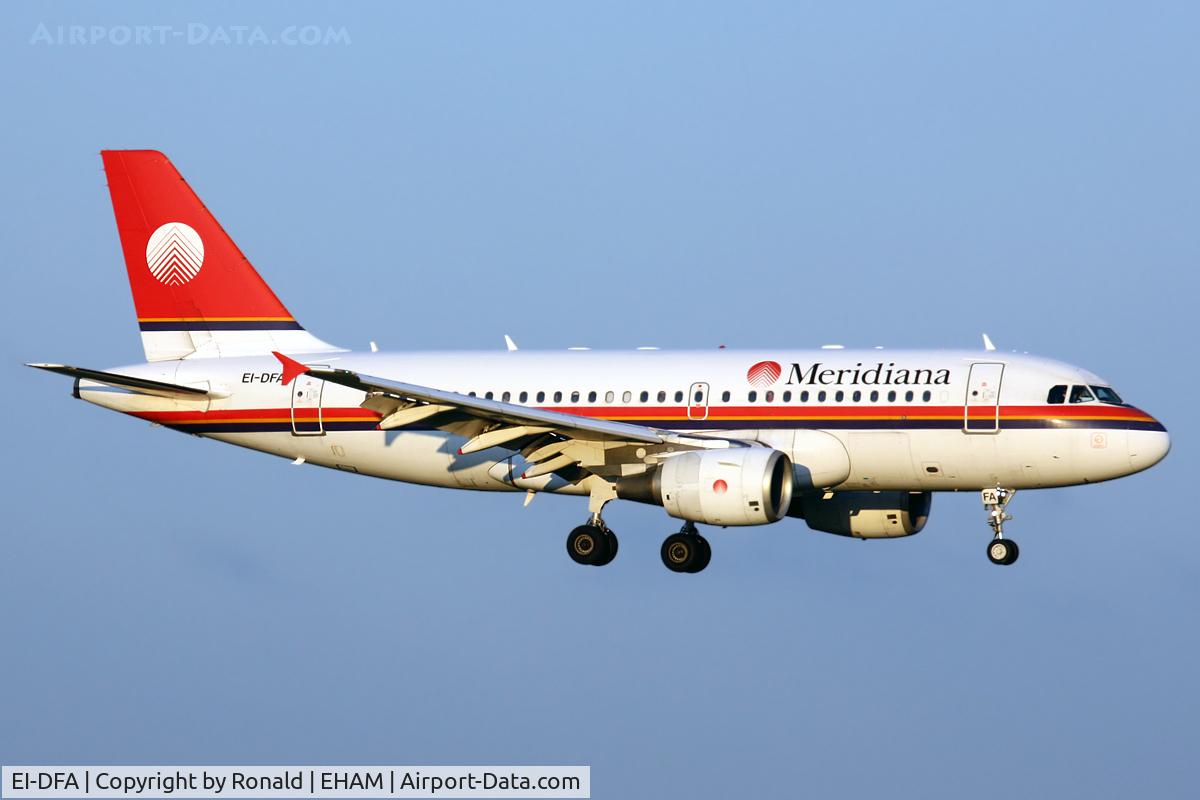 EI-DFA, 2000 Airbus A320-232 C/N 1305, at spl