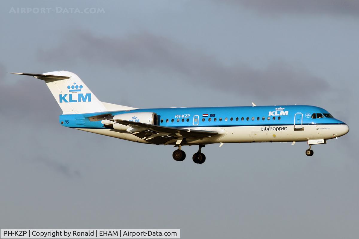 PH-KZP, 1995 Fokker 70 (F-28-0070) C/N 11539, at spl