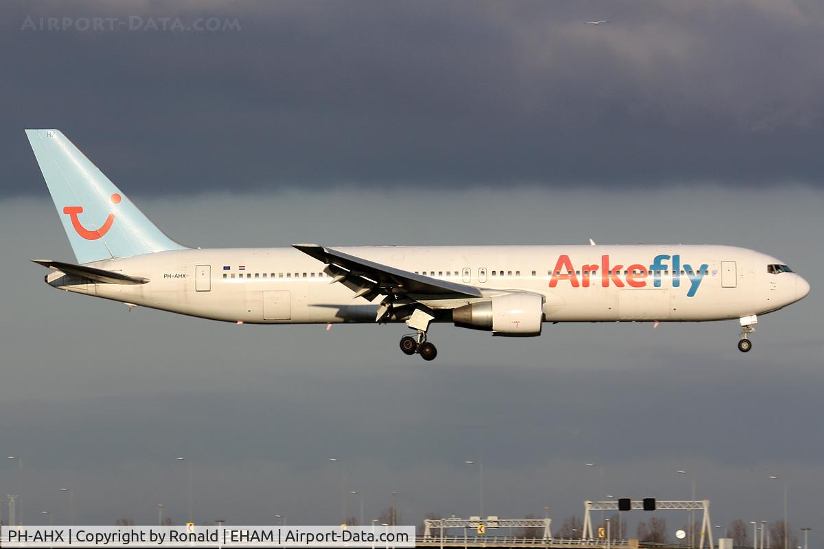 PH-AHX, 1990 Boeing 767-383 C/N 24847, at spl