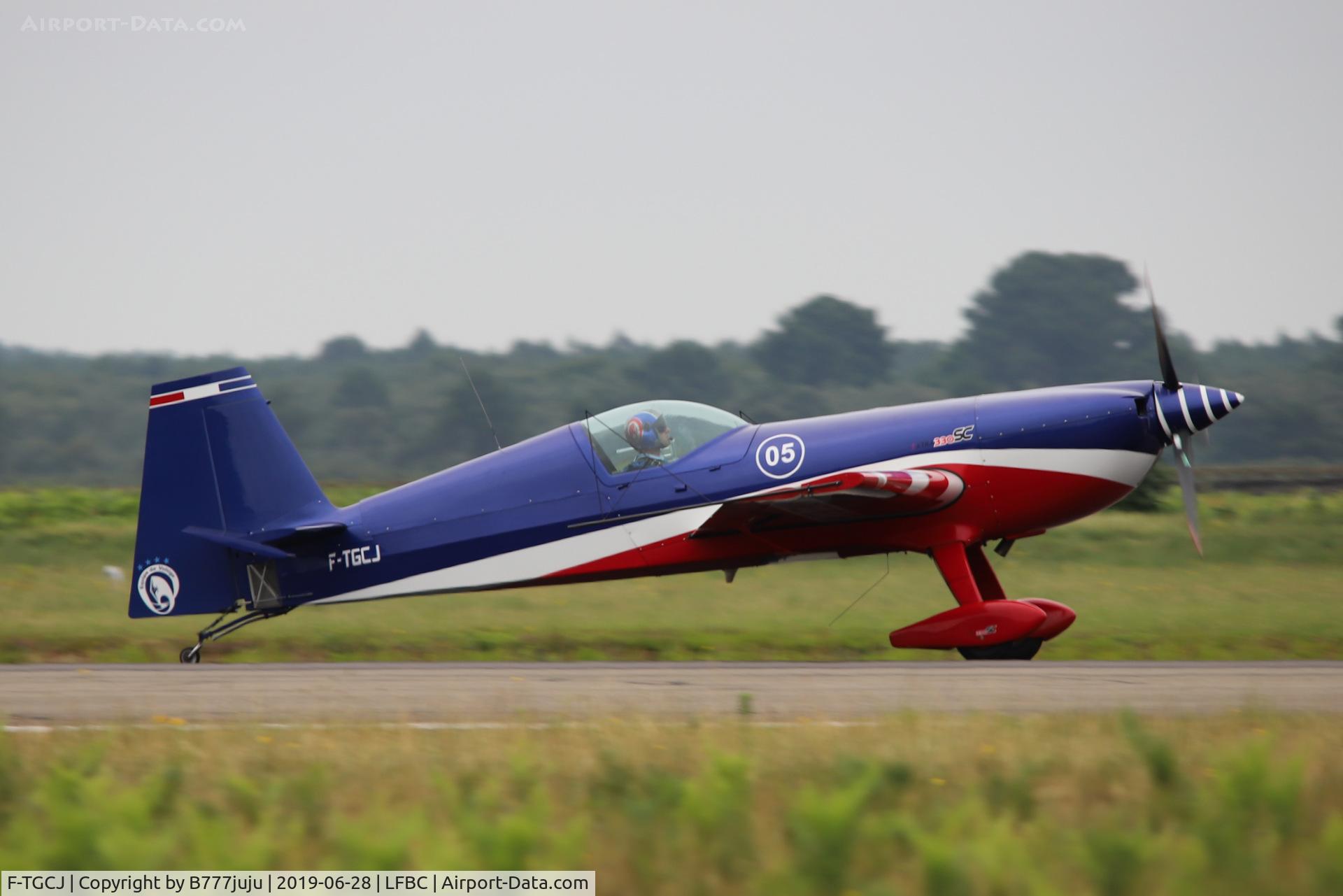 F-TGCJ, Extra EA-330SC C/N 05, at Cazaux Airshow